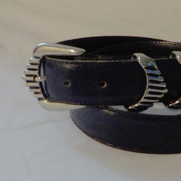 HAD IT TOO LONG GOTTA GO Sandy Duftler belt sz M up to 31" navy leather - Picture 2 of 2